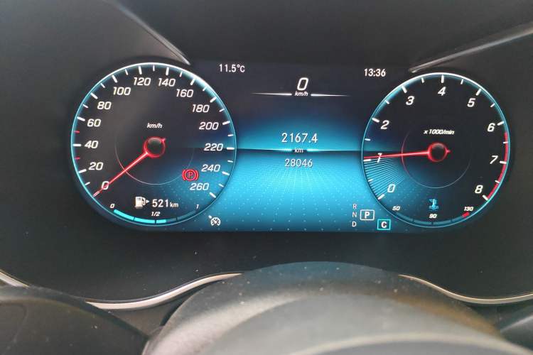 Used Mercedes-Benz C-Class 2021 C 200 L Fashion Edition Sport Version Odometer Close Up
