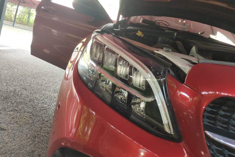 Used Mercedes-Benz C-Class 2021 C 260 L Sport Edition Star Collection Right Front Headlight