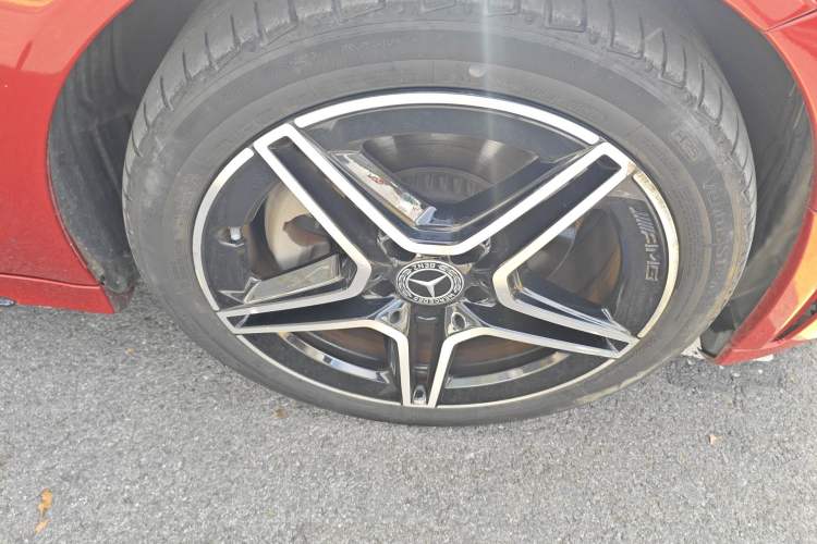 Used Mercedes-Benz C-Class 2021 C 260 Star Edition Right Front Wheel Hub