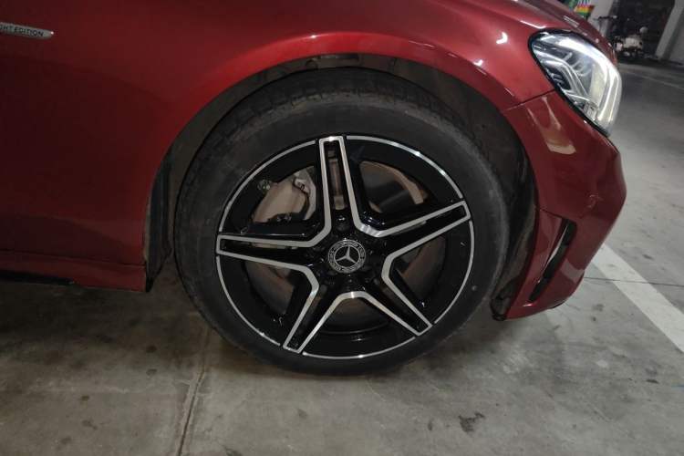 Used Mercedes-Benz C-Class 2021 C 260 Star Edition Right Front Wheel Hub