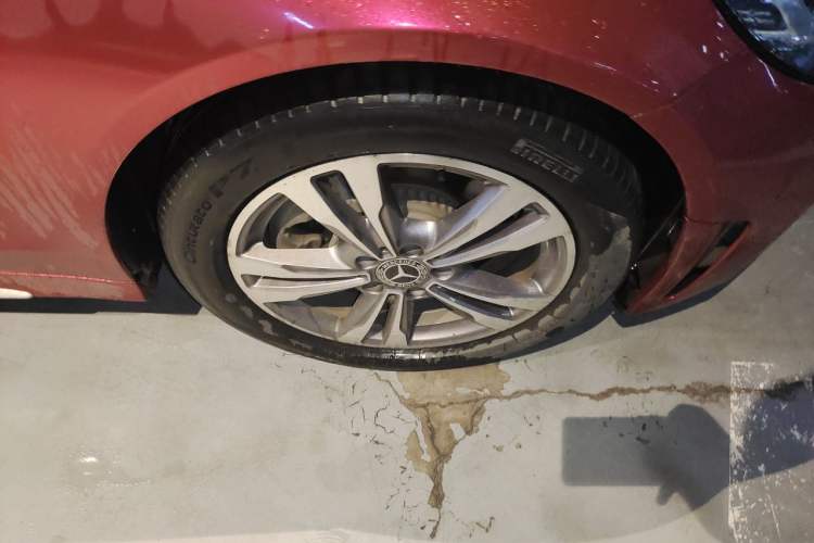 Used Mercedes-Benz C-Class 2021 C 200 L Fashion Edition Sport Version Right Front Wheel Hub