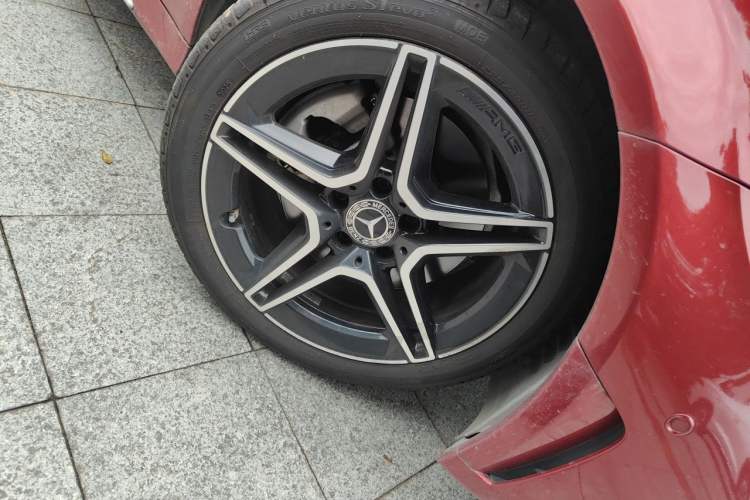 Used Mercedes-Benz C-Class 2021 C 260 L Sport Edition Star Collection Right Front Wheel Hub