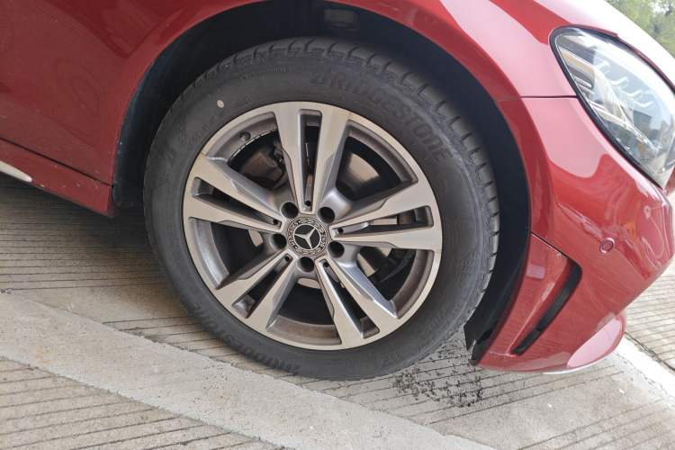 Used Mercedes-Benz C-Class 2021 C 200 L Fashion Edition Sport Version Right Front Wheel Hub