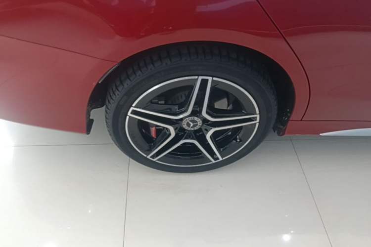 Used Mercedes-Benz C-Class 2021 C 260 L Sport Edition Star Collection Right Rear Wheel Hub