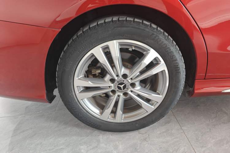 Used Mercedes-Benz C-Class 2021 C 200 L Fashion Edition Sport Version Right Rear Wheel Hub