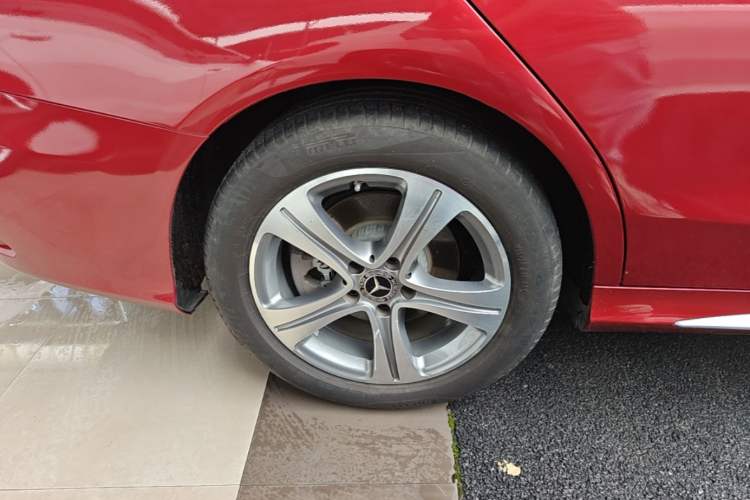 Used Mercedes-Benz C-Class 2021 C 260 L Sport Edition Right Rear Wheel Hub