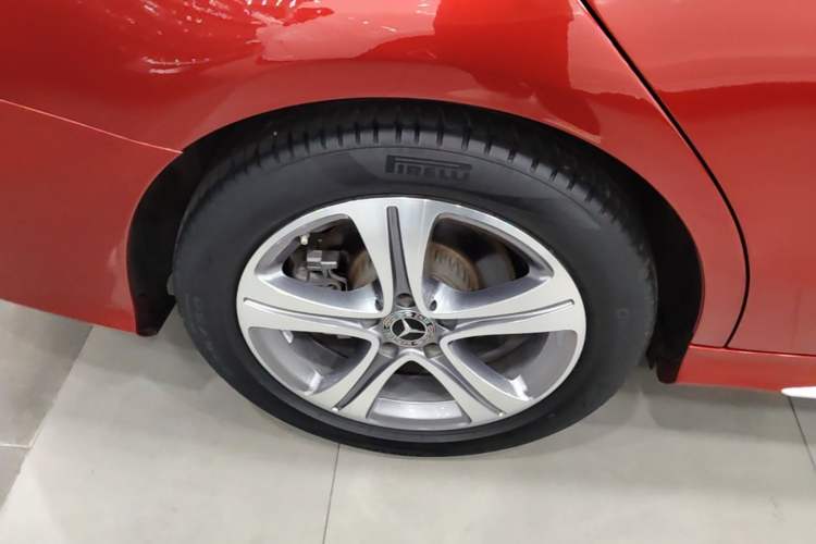 Used Mercedes-Benz C-Class 2021 C 260 L Sport Edition Right Rear Wheel Hub