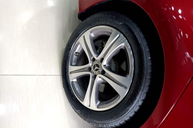 Used Mercedes-Benz C-Class 2021 C 260 L Sport Edition Right Rear Wheel Hub