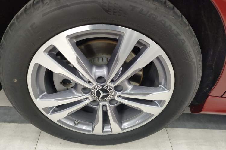 Used Mercedes-Benz C-Class 2021 C 200 L Fashion Edition Sport Version Right Rear Wheel Hub