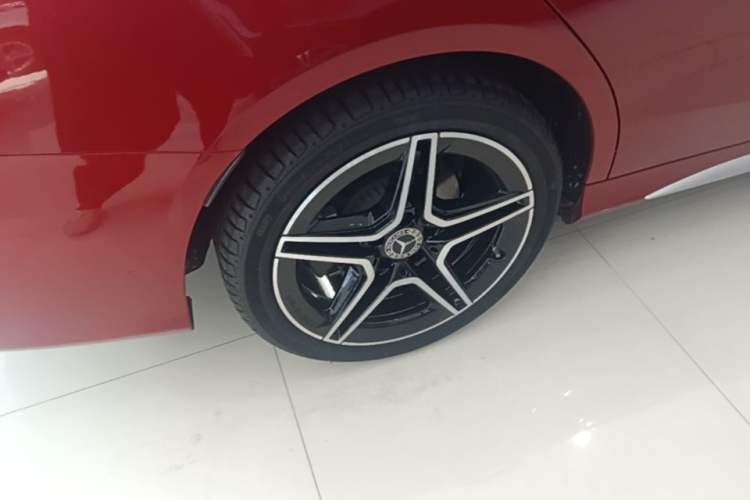 Used Mercedes-Benz C-Class 2021 C 260 L Sport Edition Star Collection Right Rear Wheel Hub
