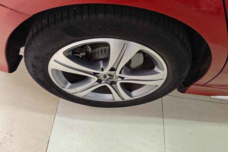 Used Mercedes-Benz C-Class 2021 C 260 L Sport Edition Right Rear Wheel Hub
