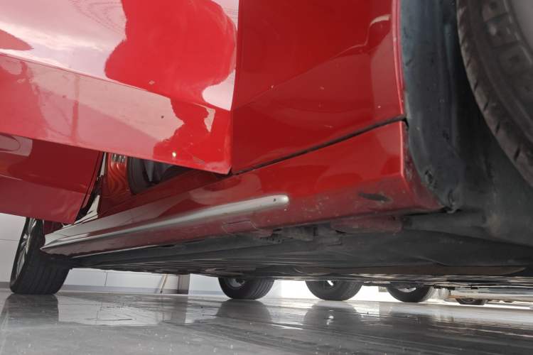 Used Mercedes-Benz C-Class 2021 C 200 L Fashion Edition Sport Version Right Side Sill