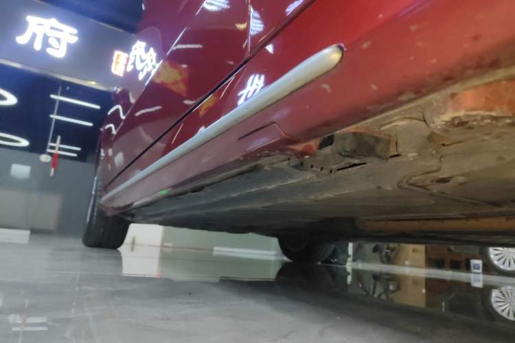 Used Mercedes-Benz C-Class 2021 C 200 L Fashion Edition Sport Version Right Side Sill