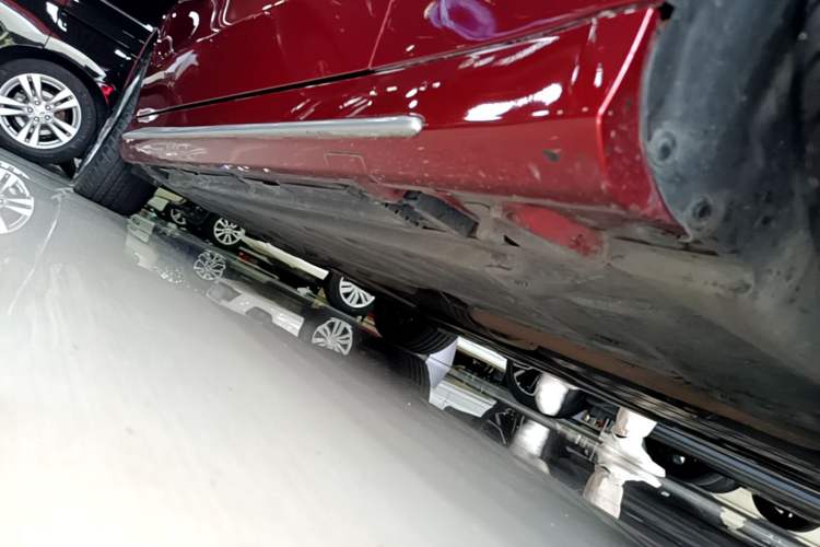 Used Mercedes-Benz C-Class 2021 C 260 L Sport Edition Right Side Sill