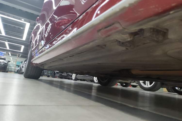 Used Mercedes-Benz C-Class 2021 C 200 L Fashion Edition Sport Version Right Side Sill