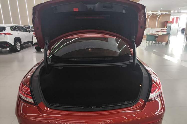 Used Mercedes-Benz C-Class 2021 C 260 Coupe Trunk