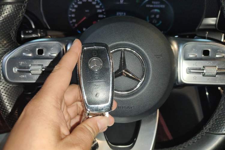 Used Mercedes-Benz C-Class 2021 C 260 Star Edition Vehicle Key