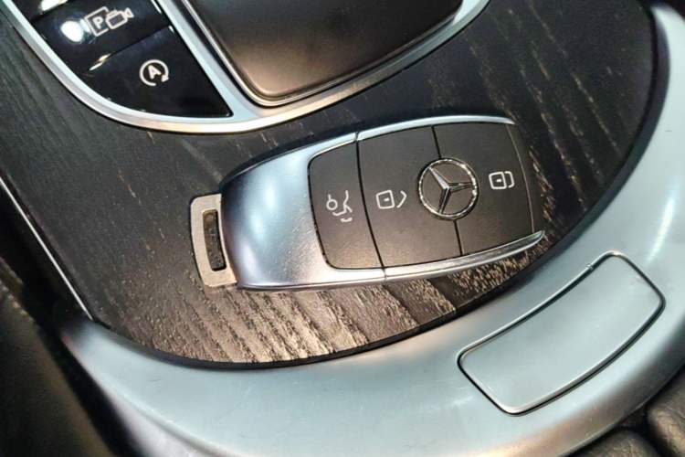 Used Mercedes-Benz C-Class 2021 C 260 L Sport Edition Vehicle Key