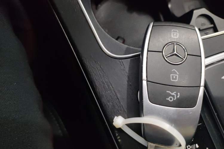 Used Mercedes-Benz C-Class 2021 C 200 L Fashion Edition Sport Version Vehicle Key