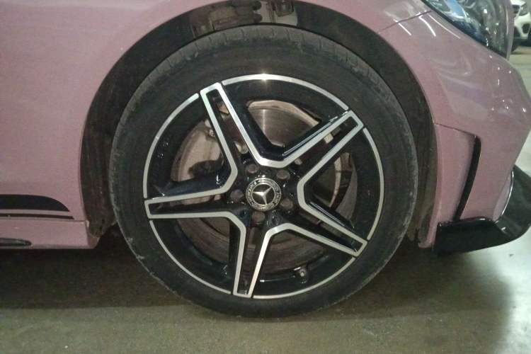 Used Mercedes-Benz C-Class 2021 C 260 Star Edition Right Front Wheel Hub