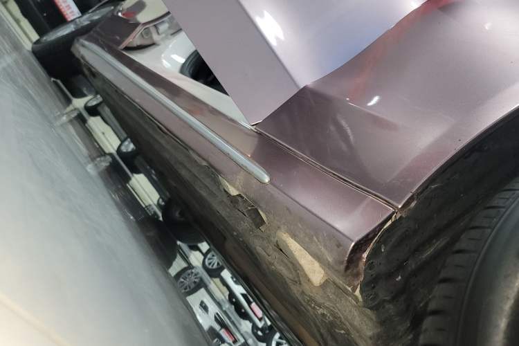 Used Mercedes-Benz C-Class 2021 C 200 L Fashion Edition Sport Version Right Side Sill