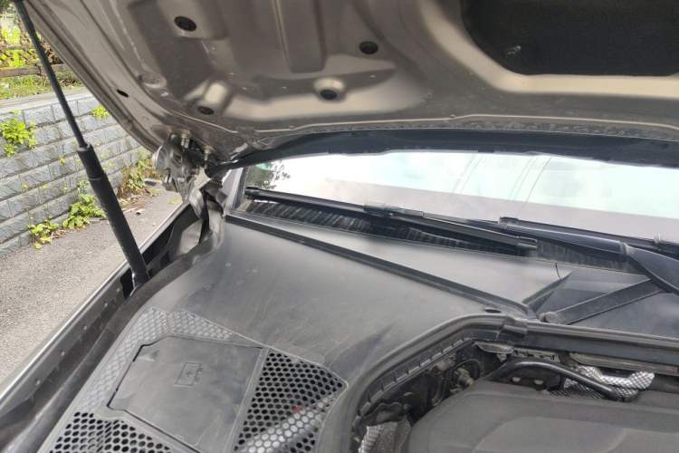 Used Mercedes-Benz C-Class 2021 C 260 L Sport Edition Star Collection Engine Bay Right