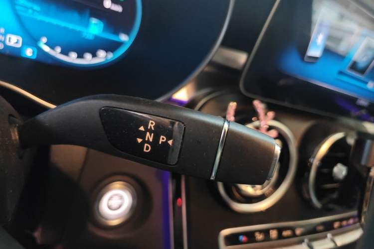 Used Mercedes-Benz C-Class 2021 C 260 L Sport Edition Gear Lever