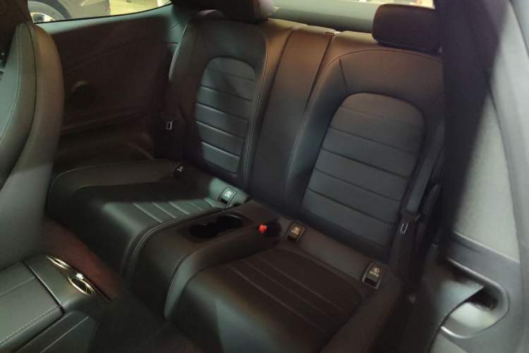 Used Mercedes-Benz C-Class 2021 C 260 Coupe Interior 4