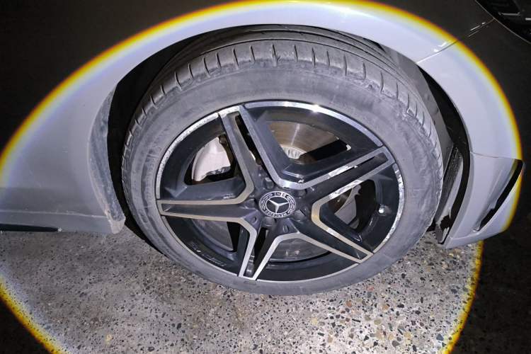 Used Mercedes-Benz C-Class 2021 C 260 Star Edition Right Front Wheel Hub
