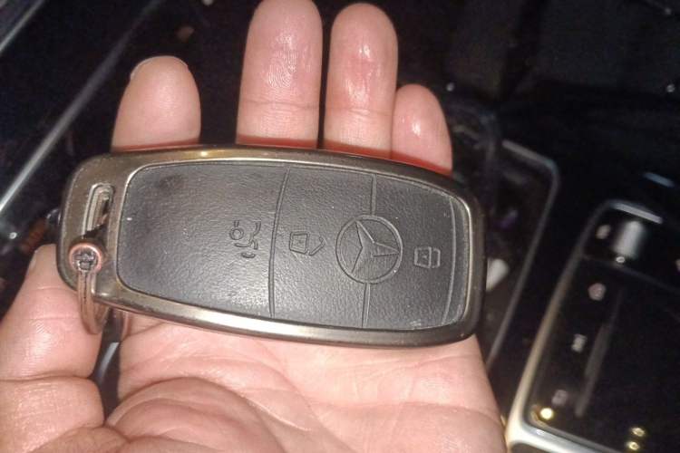 Used Mercedes-Benz C-Class 2021 C 260 Star Edition Vehicle Key