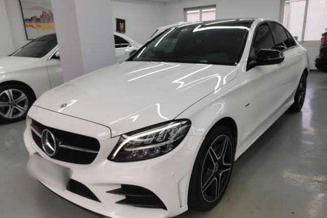Ojetý Mercedes-Benz C-Class 2021 C 260 L Sport Edition Star Collection