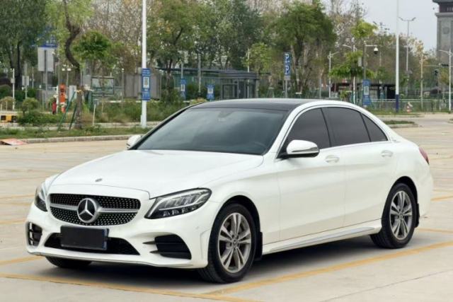 Ojetý Mercedes-Benz C-Class 2021 C 200 L Fashion Edition Sport Version