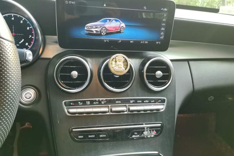 Used Mercedes-Benz C-Class 2021 C 200 L Fashion Edition Sport Version Audio And AC Panel