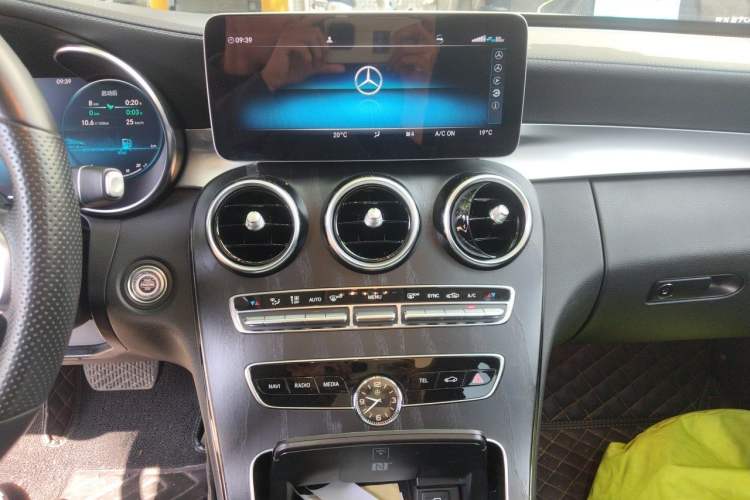 Used Mercedes-Benz C-Class 2021 C 260 L Sport Edition Star Collection Audio And AC Panel
