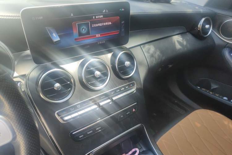 Used Mercedes-Benz C-Class 2021 C 200 L Fashion Edition Sport Version Audio And AC Panel