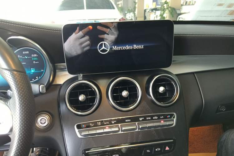Used Mercedes-Benz C-Class 2021 C 260 L Sport Edition Audio And AC Panel