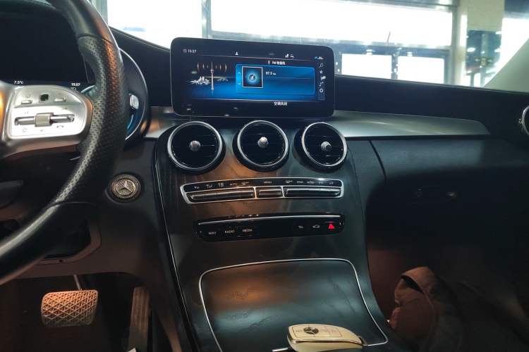 Used Mercedes-Benz C-Class 2021 C 200 L Fashion Edition Sport Version Audio And AC Panel