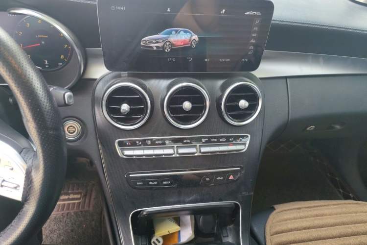 Used Mercedes-Benz C-Class 2021 C 200 L Fashion Edition Sport Version Audio And AC Panel