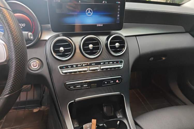 Used Mercedes-Benz C-Class 2021 C 200 L Fashion Edition Sport Version Audio And AC Panel