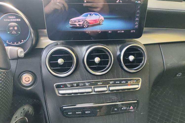 Used Mercedes-Benz C-Class 2021 C 260 L Sport Edition Audio And AC Panel
