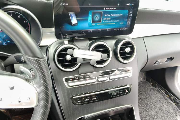 Used Mercedes-Benz C-Class 2021 C 200 L Fashion Edition Sport Version Audio And AC Panel