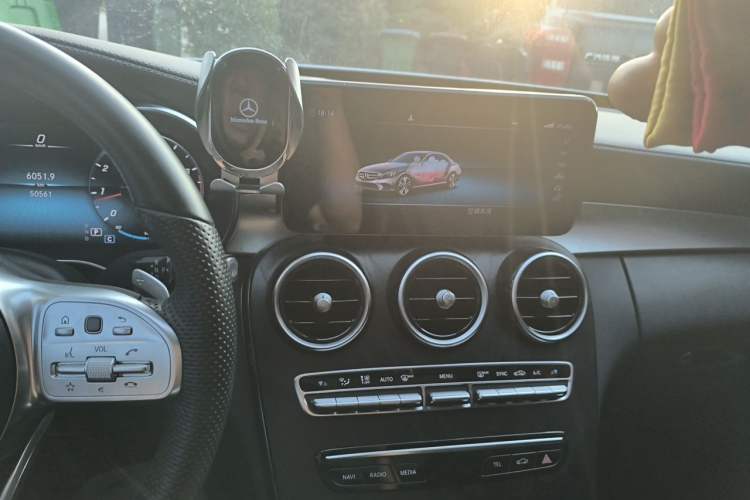 Used Mercedes-Benz C-Class 2021 C 200 L Fashion Edition Sport Version Audio And AC Panel