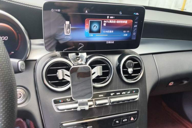 Used Mercedes-Benz C-Class 2021 C 200 L Fashion Edition Sport Version Audio And AC Panel