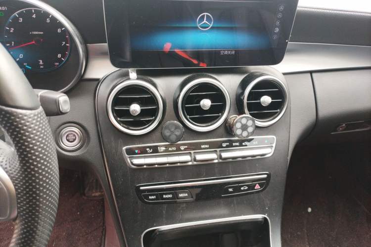 Used Mercedes-Benz C-Class 2021 C 200 L Fashion Edition Sport Version Audio And AC Panel