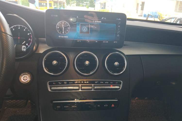 Used Mercedes-Benz C-Class 2021 C 200 L Fashion Edition Sport Version Audio And AC Panel