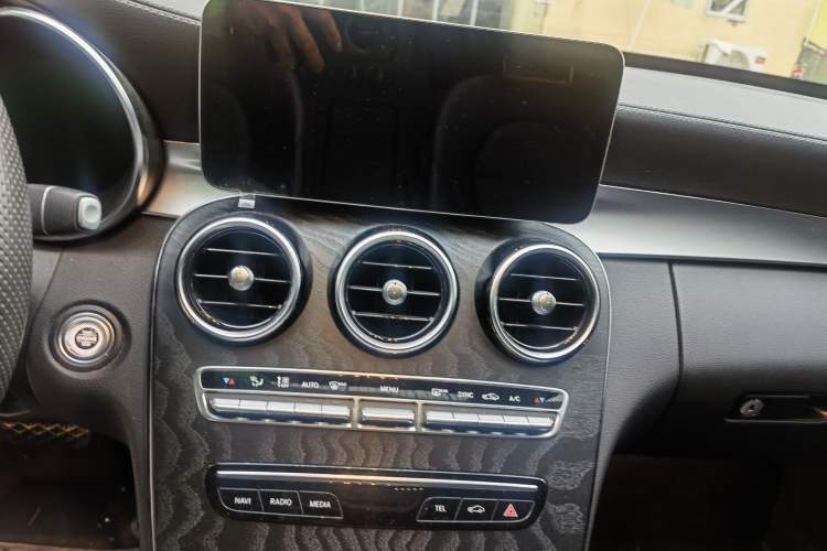 Used Mercedes-Benz C-Class 2021 C 200 L Fashion Edition Sport Version Audio And AC Panel