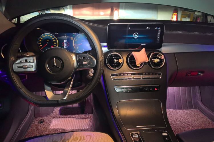 Used Mercedes-Benz C-Class 2021 C 200 L Fashion Edition Sport Version Center Console