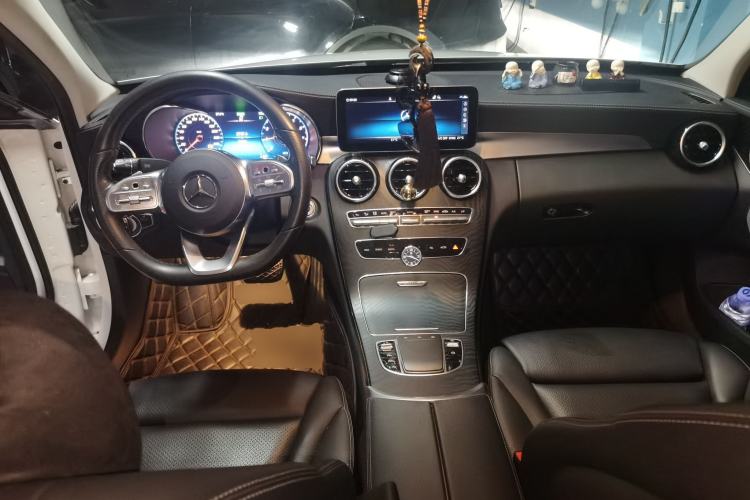 Used Mercedes-Benz C-Class 2021 C 260 L Sport Edition Star Collection Center Console