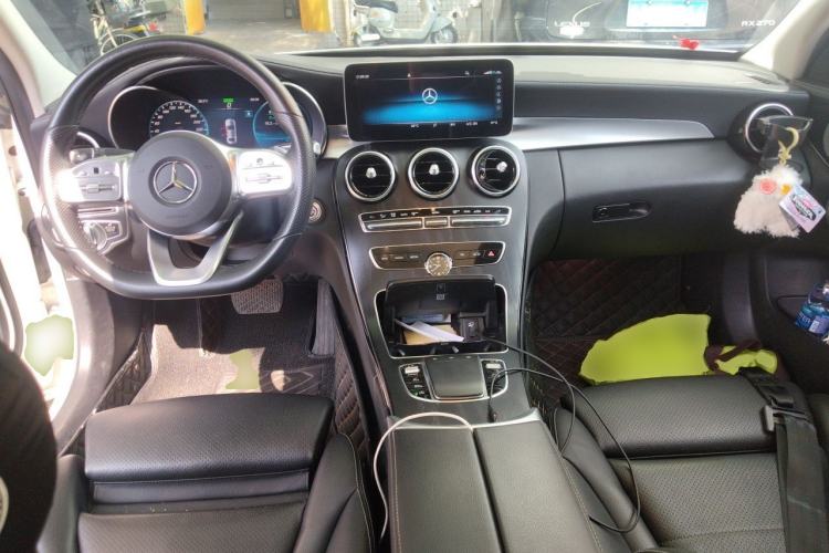 Used Mercedes-Benz C-Class 2021 C 260 L Sport Edition Star Collection Center Console