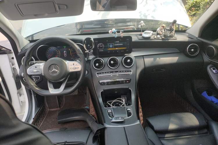 Used Mercedes-Benz C-Class 2021 C 260 L Sport Edition Center Console